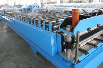 China Stahlfliese runzelte die Rolle, die Maschine durch Kette/Gang bildet fournisseur