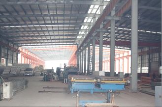 China Kundenspezifische Rolle gebildeter Baustahl, Stahlgebäude-Ausrüstungen für Metallgebäude fournisseur