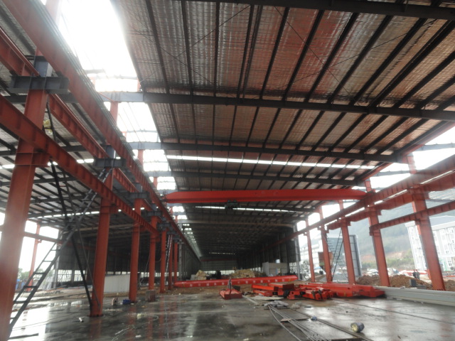 Vorfabriziertes und Vor-ausgeführtes errichtendes industrielles Lager-Stahlgebäude